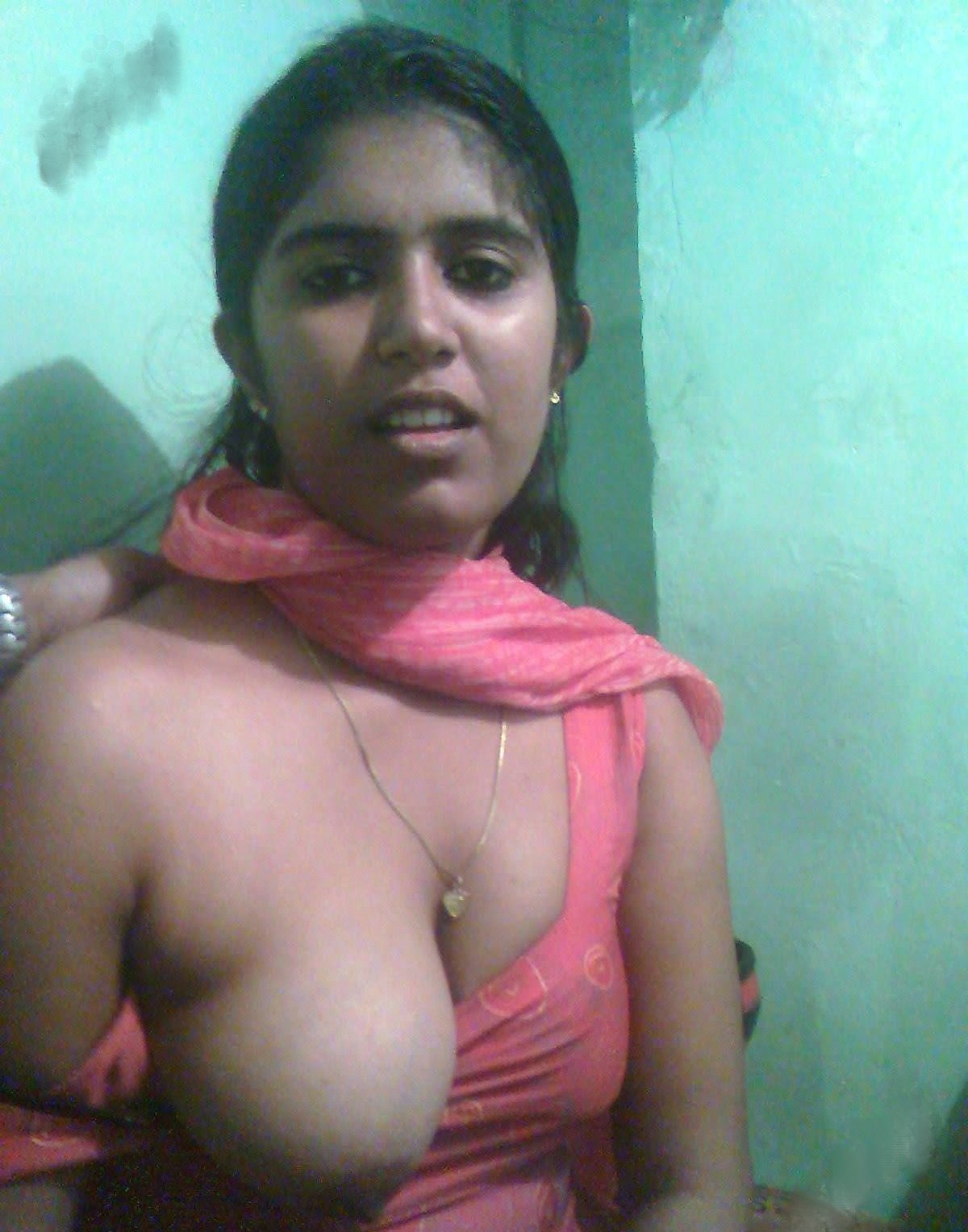 Indian aunty showing her boobs